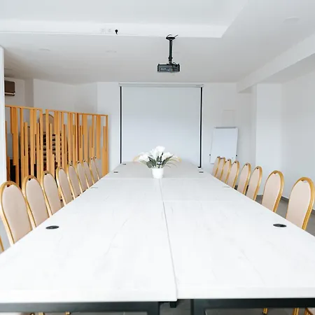 מלון Gold Jet 4*